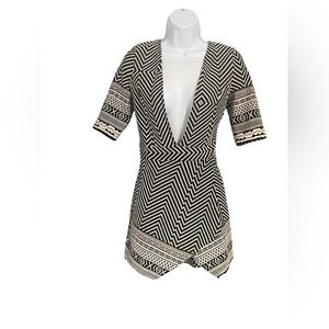 Windsor Black and White Patterned Romper. Size L. NWT.